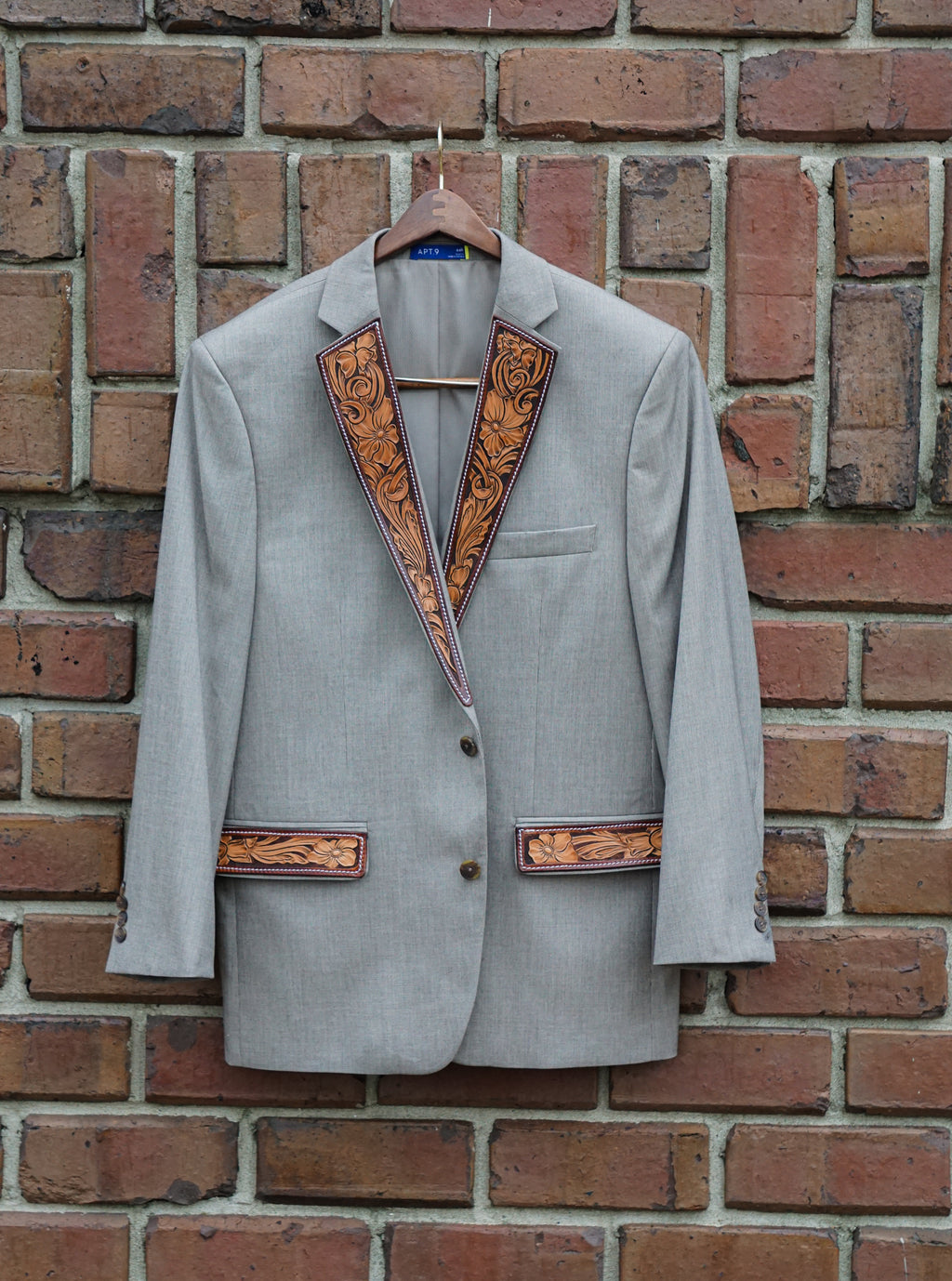 Custom Leather Lapels & Pockets
